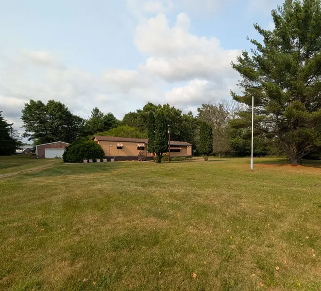 614 SPRUCE CIR, Redgranite, WI 54970