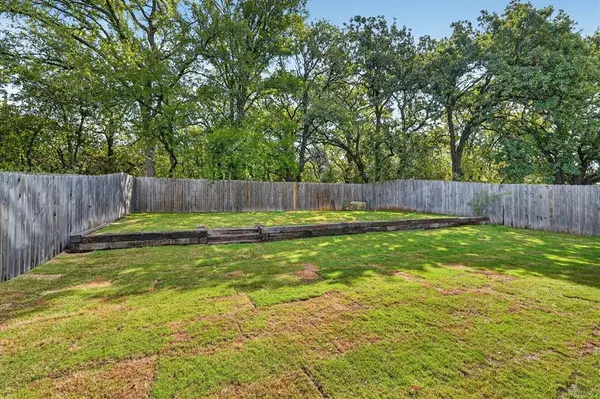 4721 Woodfield Drive, Arlington, TX 76016