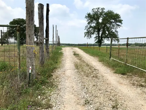 1672 Sayers RD, Bastrop, TX 78602