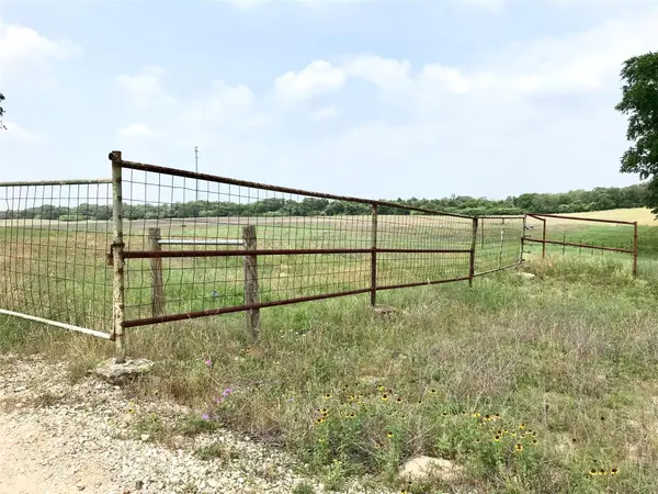 1672 Sayers RD, Bastrop, TX 78602