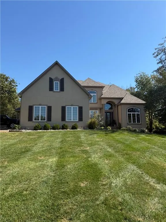 311 NW Rockwood CT, Lee's Summit, MO 64081