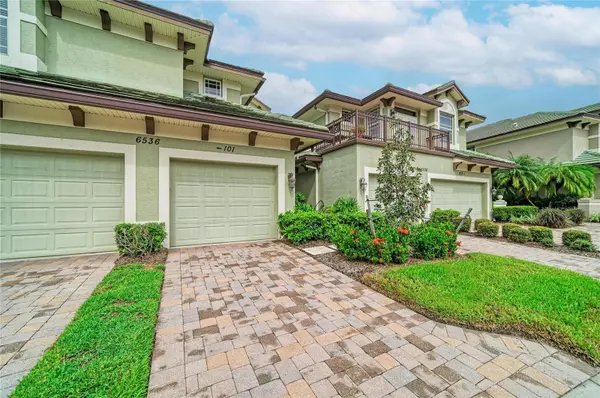 6536 MOORINGS POINT CIR #101, Lakewood Ranch, FL 34202