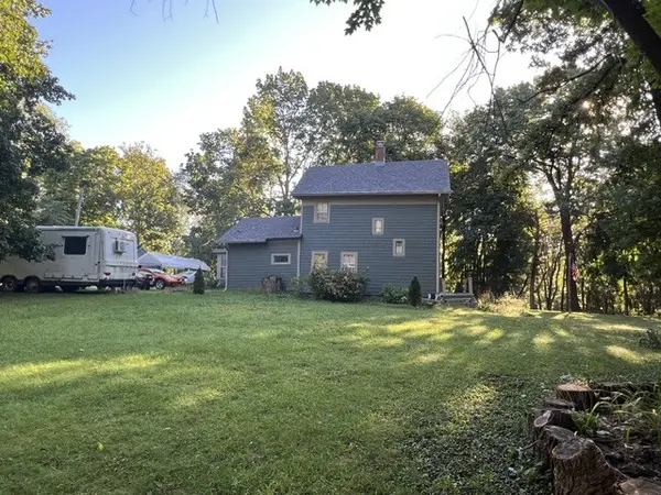 38W596 Highland AVE, Elgin, IL 60124