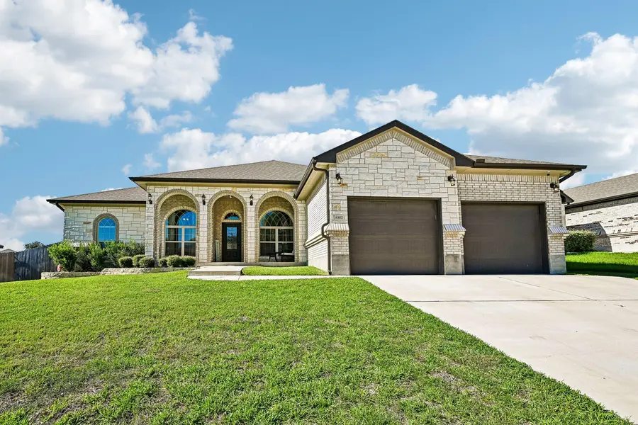 8302 Ginny LN, Killeen, TX 76542