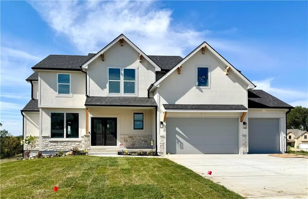 8300 NW 90th ST, Kansas City, MO 64153