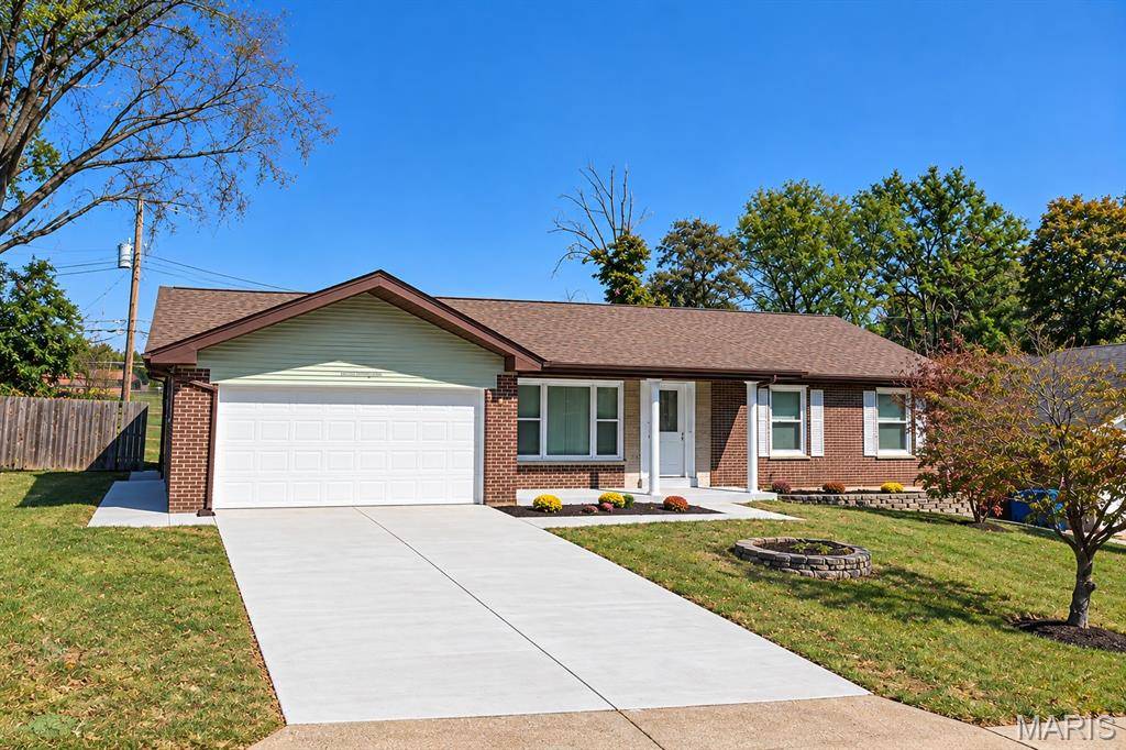 1125 Hawkstone LN, Unincorporated, MO 63125