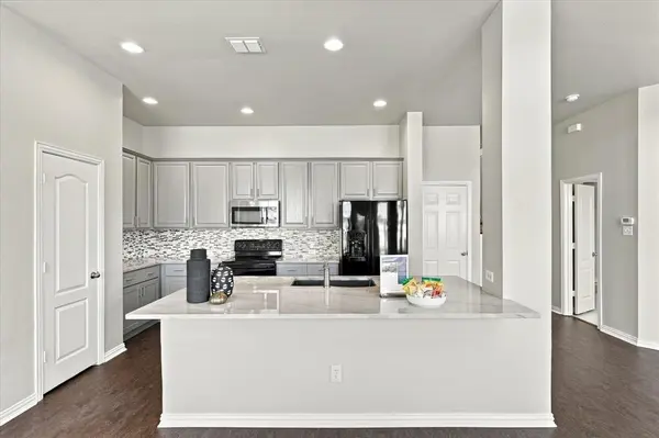 4018 Milan Drive, Irving, TX 75038