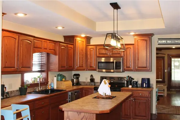 209 N Crawford ST, Frontenac, KS 66763