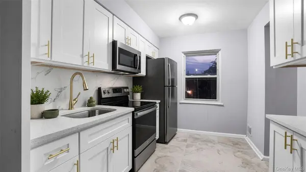 946 E 215th ST, Bronx, NY 10469