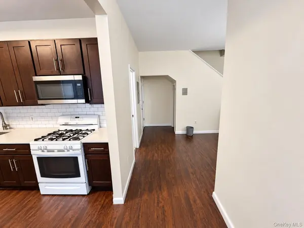 89 Market ST #2nd floor (Right), Poughkeepsie, NY 12601
