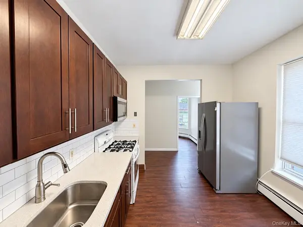 89 Market ST #2nd floor (Right), Poughkeepsie, NY 12601