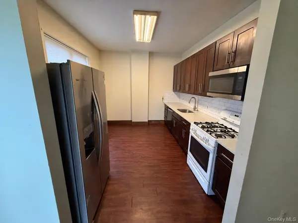 89 Market ST #2nd floor (Right), Poughkeepsie, NY 12601