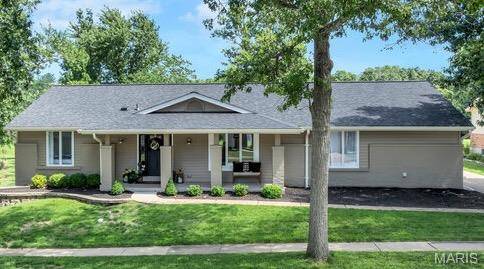 15578 Summer Lake DR, Chesterfield, MO 63017
