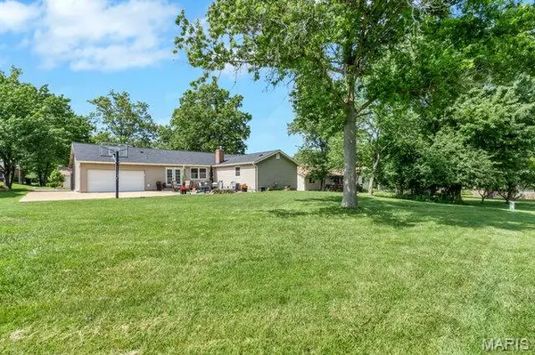15578 Summer Lake DR, Chesterfield, MO 63017