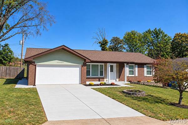 1125 Hawkstone LN, Unincorporated, MO 63125