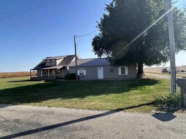 11014 E 1500 North RD, Fairmount, IL 61841