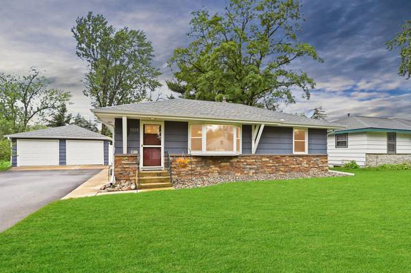 9228 Washington ST NE, Blaine, MN 55434
