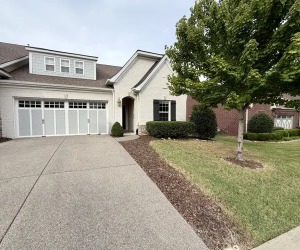 113 Dayflower Dr, Hendersonville, TN 37075