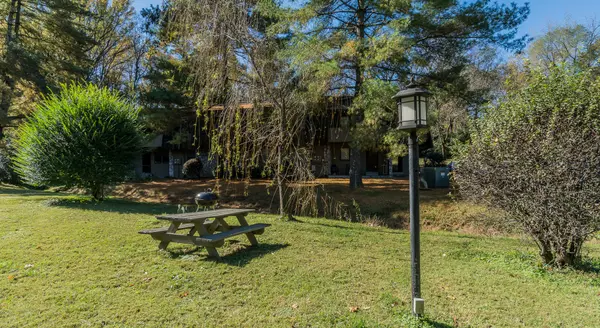 2929 Selena Dr #J121, Nashville, TN 37211