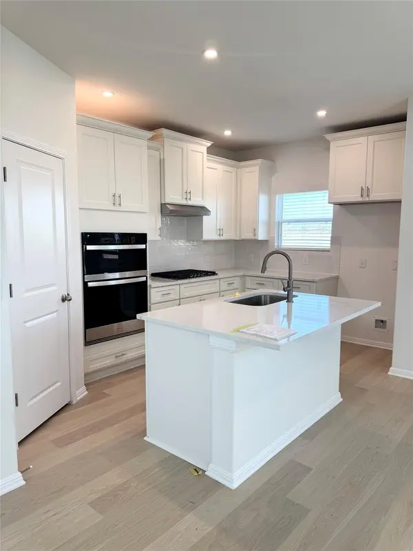 318 Young ST, Buda, TX 78610