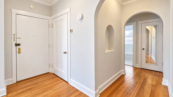 6414 N Newgard AVE #1E, Chicago, IL 60626