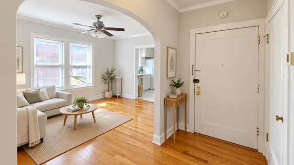 6414 N Newgard AVE #1E, Chicago, IL 60626