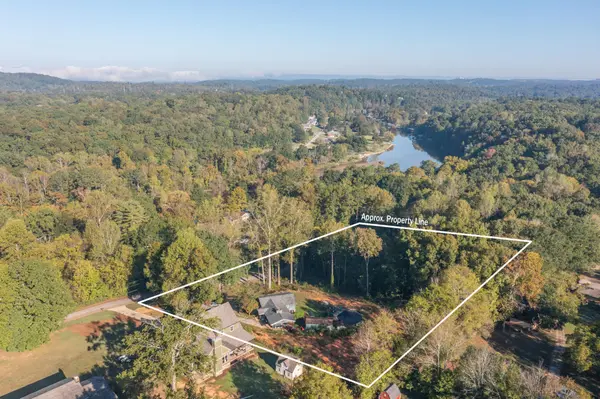 7210 S Wolftever Drive, Ooltewah, TN 37363