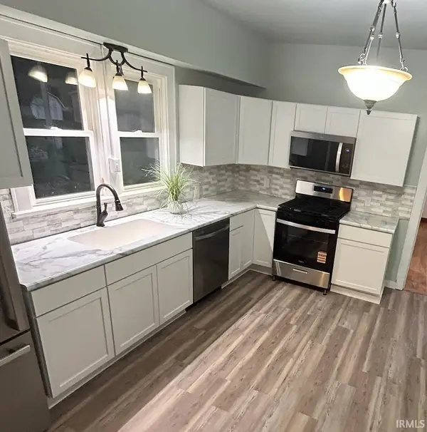 233 N Maple ST, Argos, IN 46501