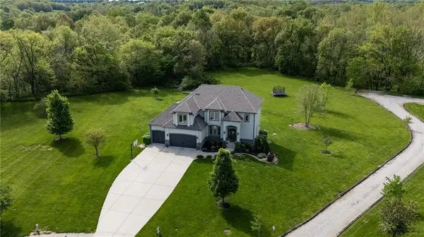 13017 Kelli DR, Kearney, MO 64060