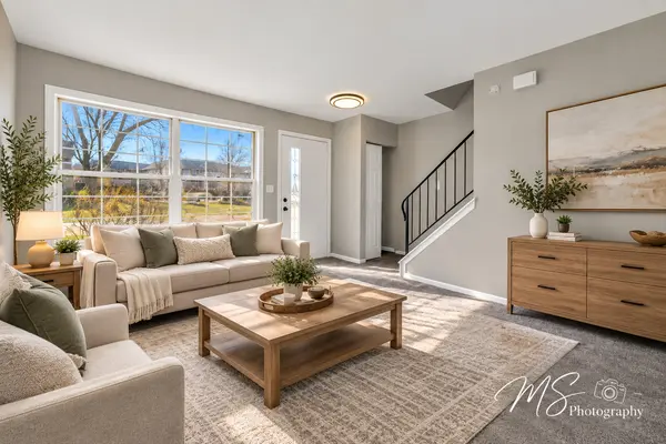 1784 Mccormick LN, Hanover Park, IL 60133