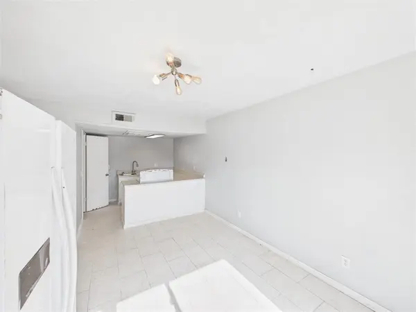 401 12th AVE #208, Norman, OK 73071