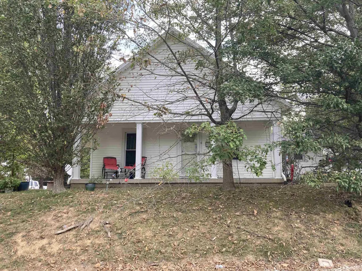 1644 S 1300 E ***, Oakland City, IN 47660