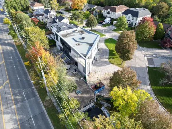 40 Tottenham RD, Toronto C13, ON M3C 2J4
