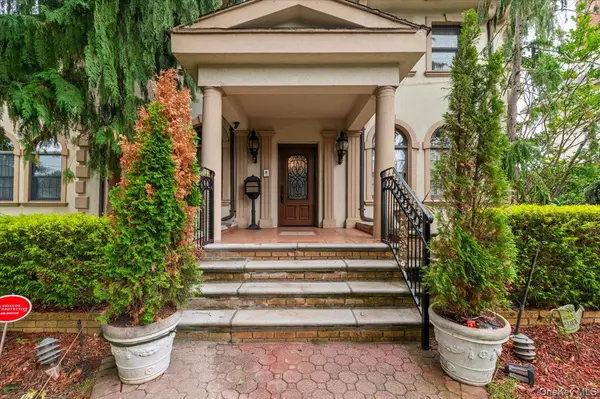 363 Oak AVE, Cedarhurst, NY 11516
