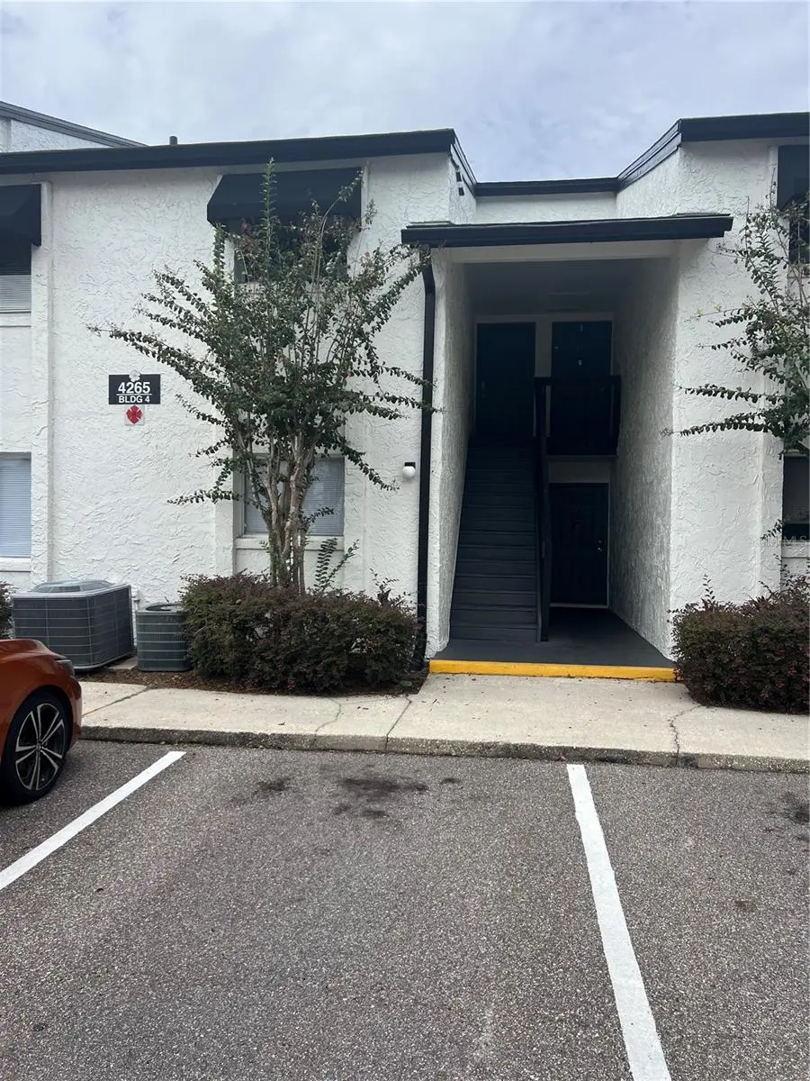 4265 S SEMORAN BLVD #4, Orlando, FL 32822