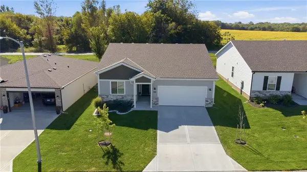 20909 W 190th PL, Spring Hill, KS 66083