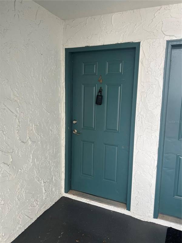 4265 S SEMORAN BLVD #4, Orlando, FL 32822