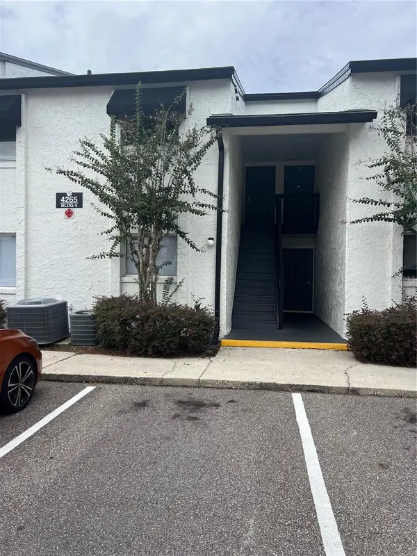 4265 S SEMORAN BLVD #4, Orlando, FL 32822