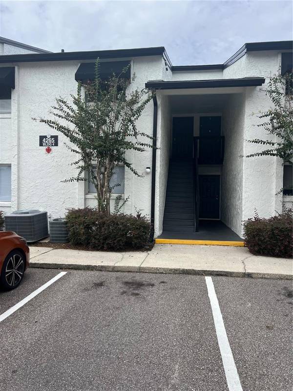 4265 S SEMORAN BLVD #4, Orlando, FL 32822