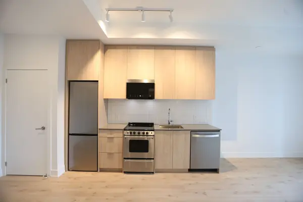 3008 William Cutmore BLVD #713, Oakville, ON L6H 8E7