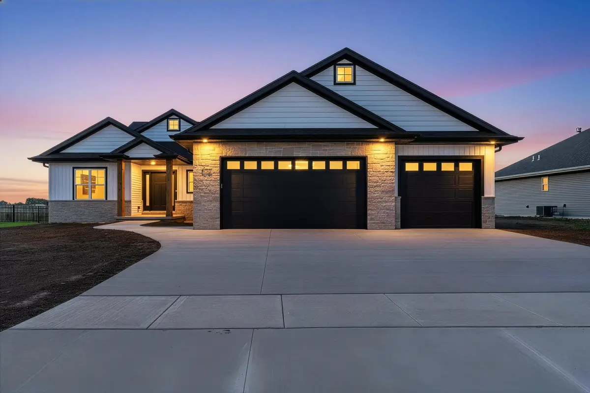 3728 EDWINA DR, De Pere, WI 54115-1523