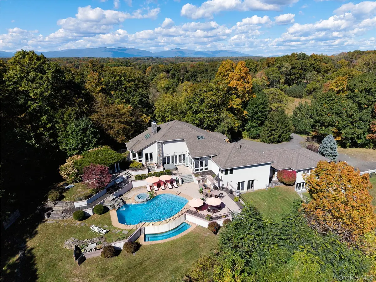 7030 Route 9, Rhinebeck, NY 12572
