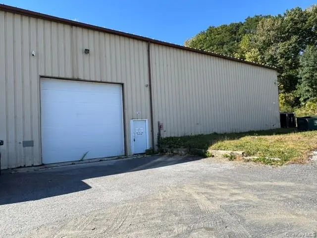 2907 Us Route 9W #400, New Windsor, NY 12553