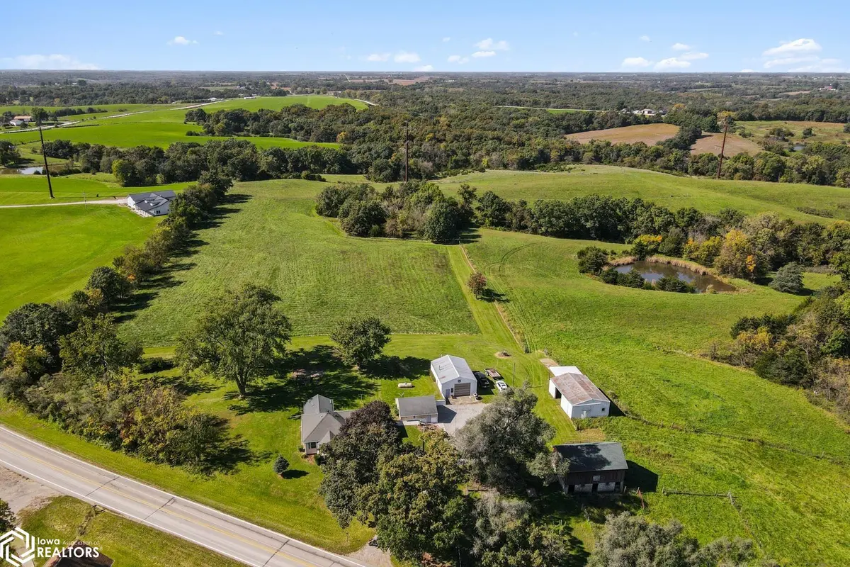 4996 Lake Rd, Ottumwa, IA 52501