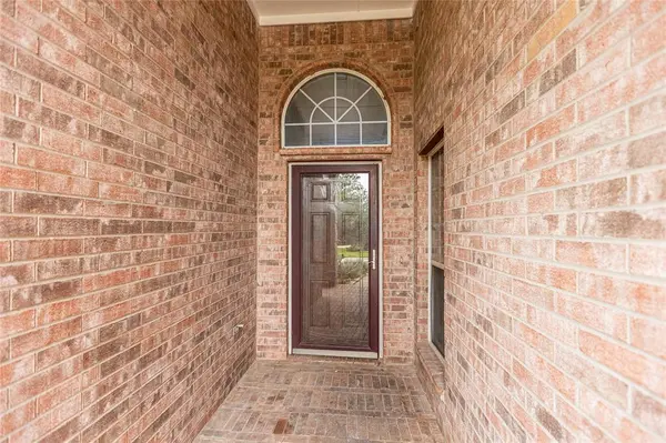 9901 Bend Court, Fort Worth, TX 76177