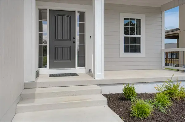 1105 Halle DR, Kearney, MO 64060