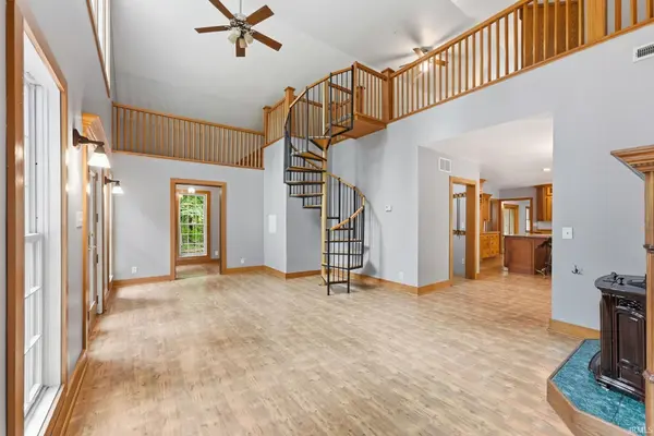 12546 N State Road 13 ***, North Manchester, IN 46962-8185