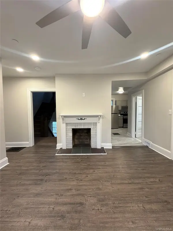 148 Meadow LN, New Rochelle, NY 10805
