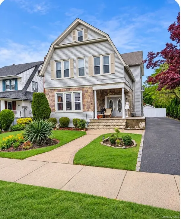 21 Harrison AVE, Lynbrook, NY 11563