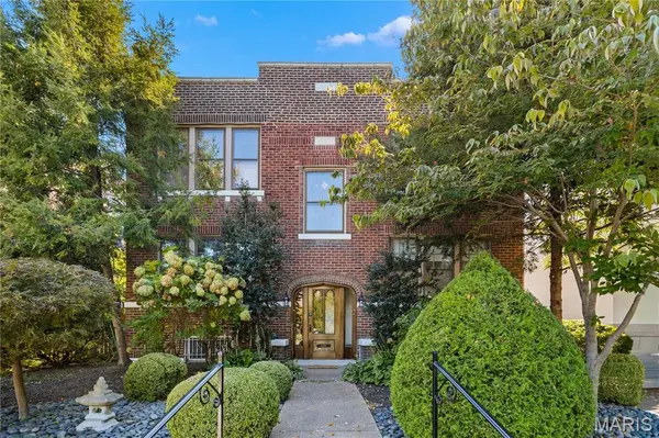 4416 Laclede AVE, St Louis, MO 63108